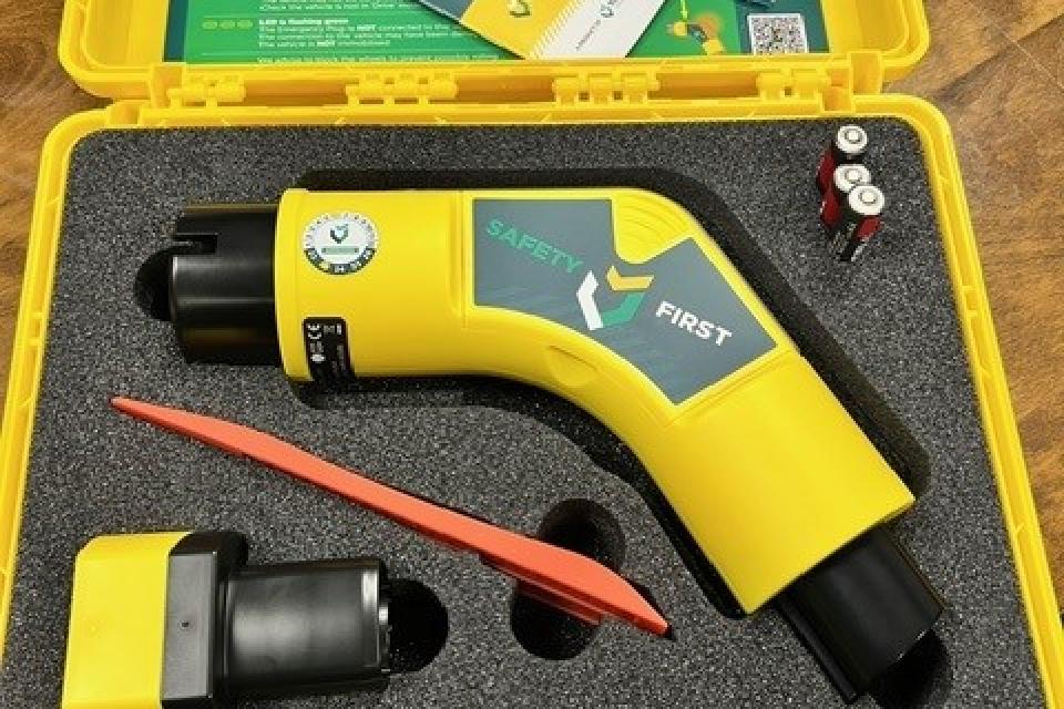 Close up of the Emergency Plug. A relatively simple device that has proven to be very effective in dealing with electric vehicles.